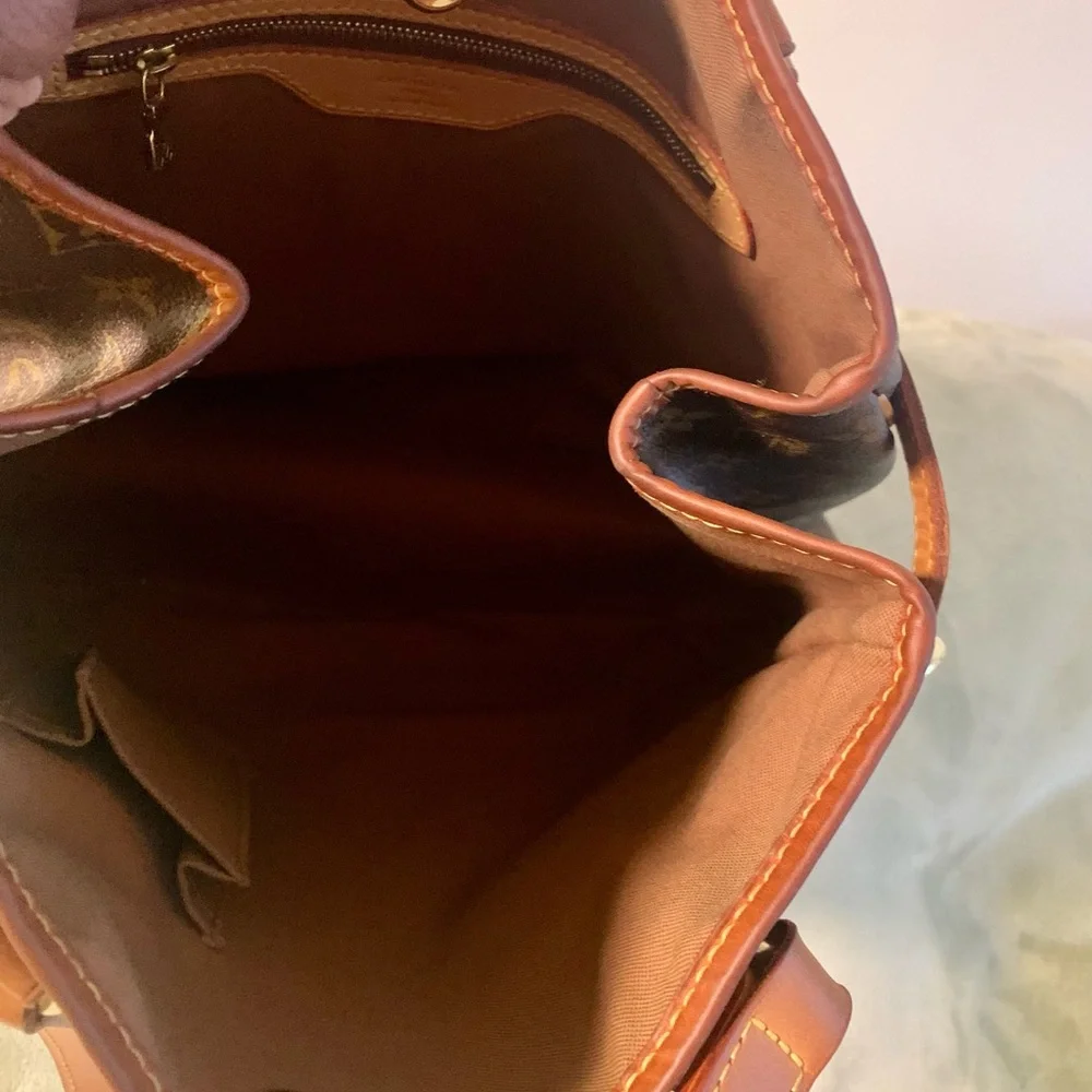 Louis Vuitton Batignolles Vertical Monogram Canvas Shoulder Tote